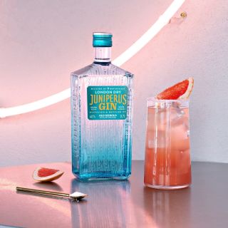 Sladko-horká a citrusová chuť grapefruitu je dokonalý partner pre aromatický a komplexný svet ginu. Práve toto spojenie...
