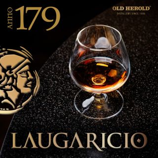 Laugaricio brandy XO🌟🌟🌟 odporúčame podávať pri izbovej teplote v poháriku na stopke s kalichom v tvare tulipánu s objemom...